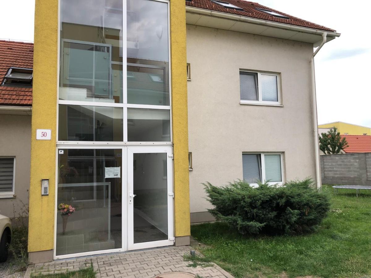 Apartman 501 Biely Kostol Экстерьер фото